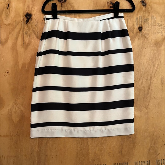 Studio G Black Striped Pink Flower Silk Skirt Size 8 - Picture 3 of 5